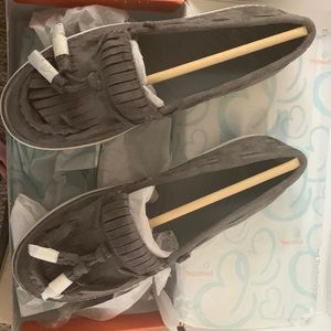 Baretraps Womens size 6.5 grey loafers